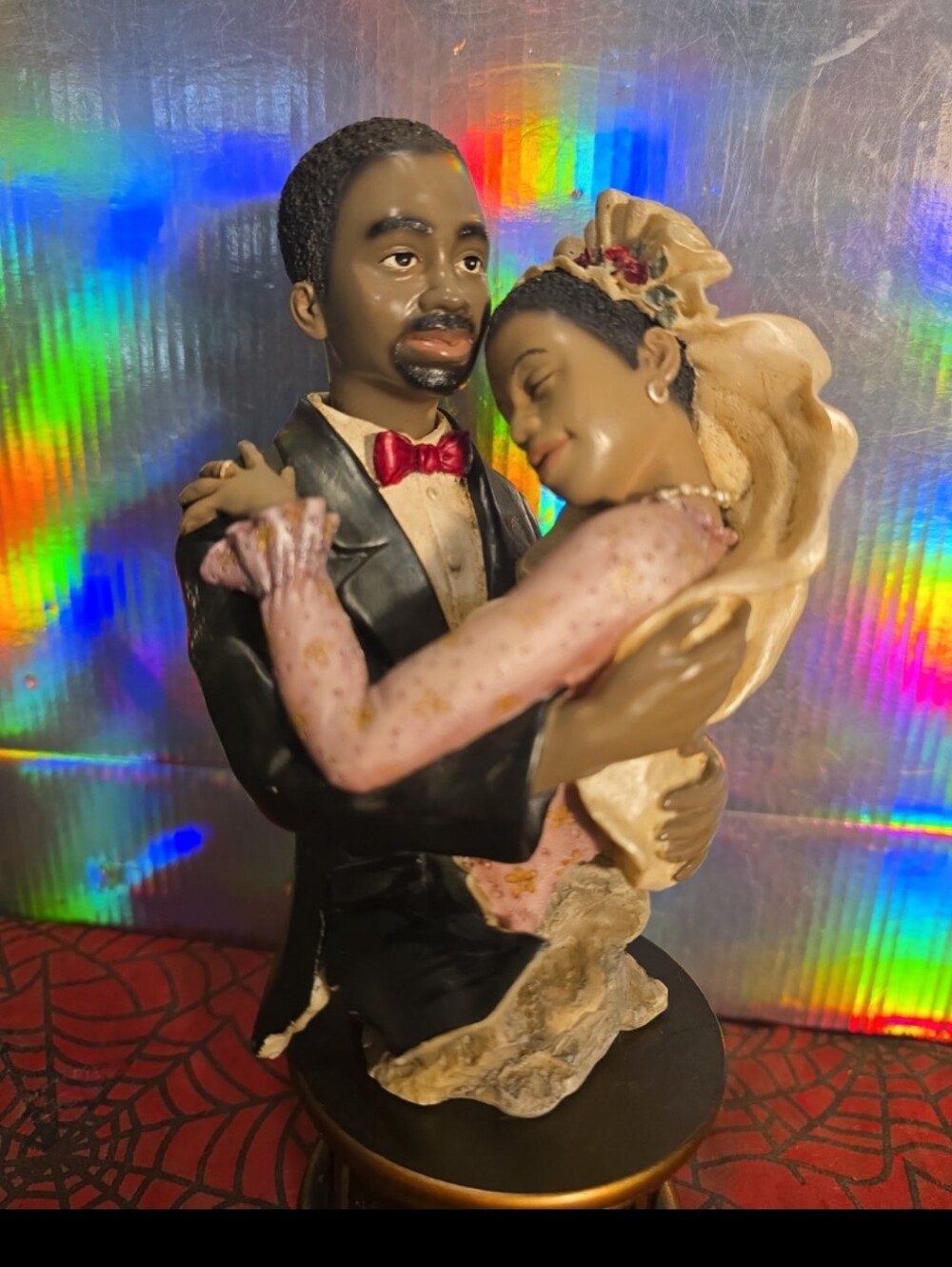 090326 Ceramic African American wedding bride and groom. Heavy box 22dd